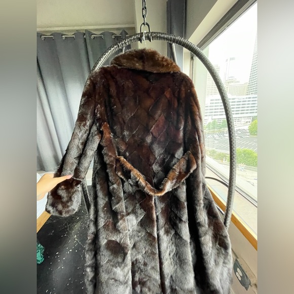 Double breasted fur coat - Picture 3 of 6